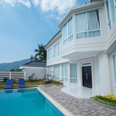 Nirvana Villas Puncak Dış mekan fotoğraf